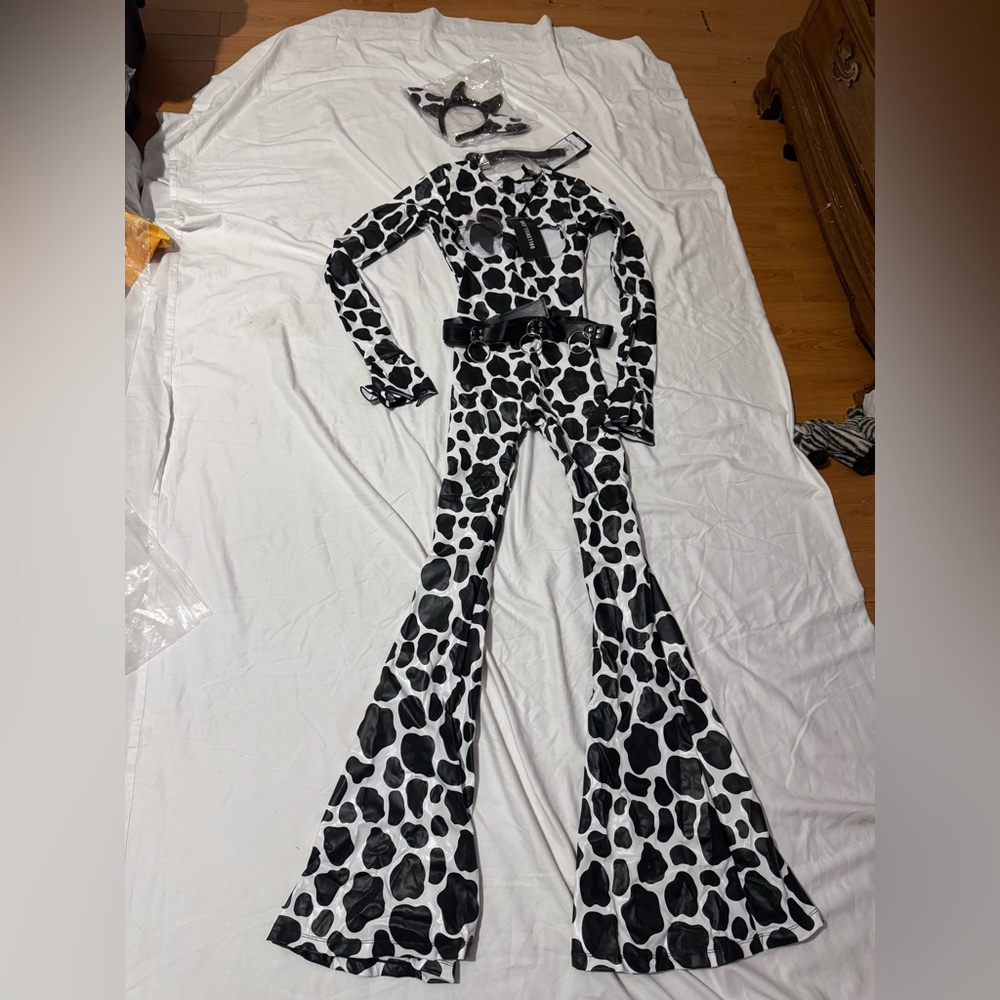 Dolls Kill Trickz N Treatz Cow Bondage Costume